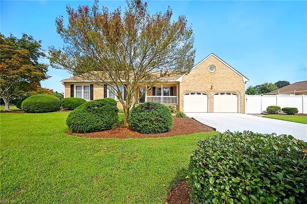 1300 Oregon XING, CHESAPEAKE VA 23322 - Main photo