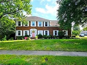 833 Kemp Meadow DR, CHESAPEAKE VA 23320 thumb 3