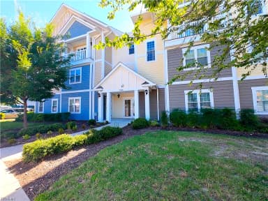 1016 Thoroughgood WAY #302, CHESAPEAKE VA 23324 thumb 1
