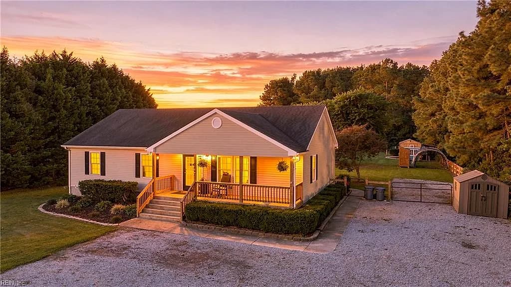 3217 W Gibbs RD, KNOTTSISLAND NC 27950 - Photo 2