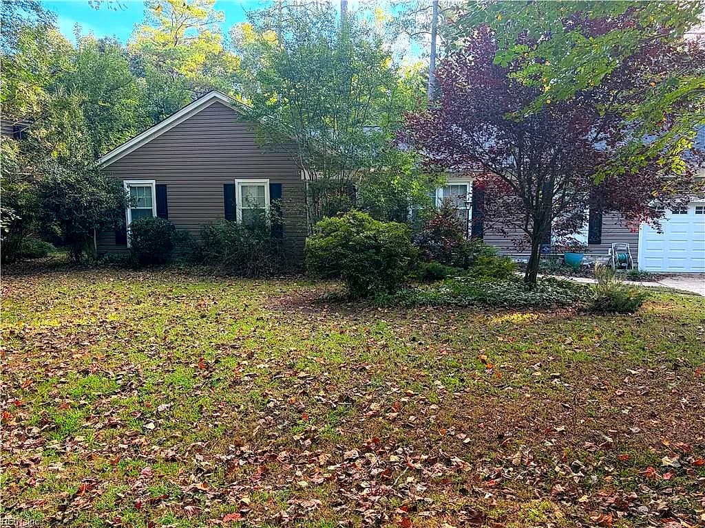 110 Bailey DR, YORKTOWN VA 23692 - Photo 2