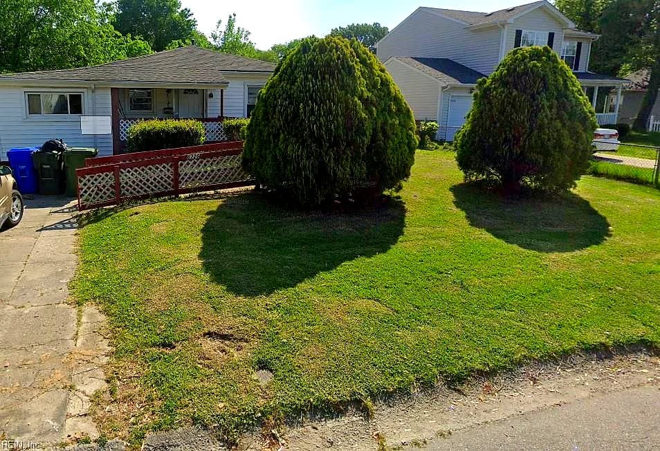 8226 McCloy RD, NORFOLK VA 23505 - Photo 2