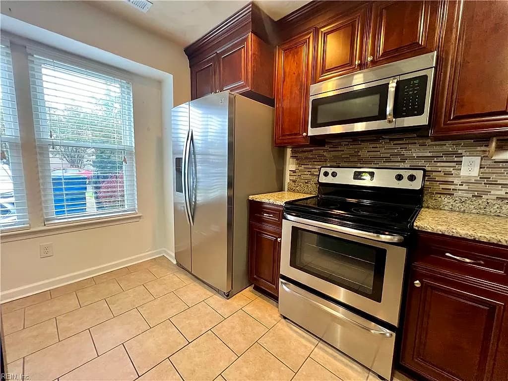 3329 Boynton CT, VIRGINIA BEACH VA 23452 - Photo 5