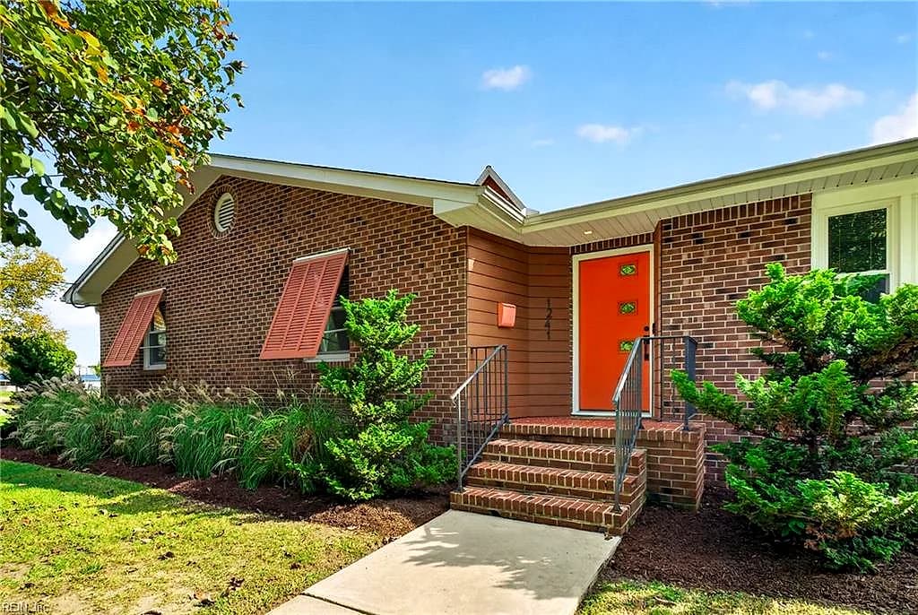 1241 37th ST, NORFOLK VA 23508 - Photo 3
