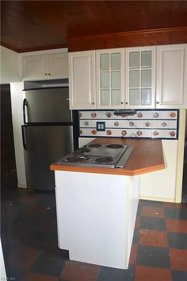 1111 Oldfield ST, HAMPTON VA 23663 thumb 6
