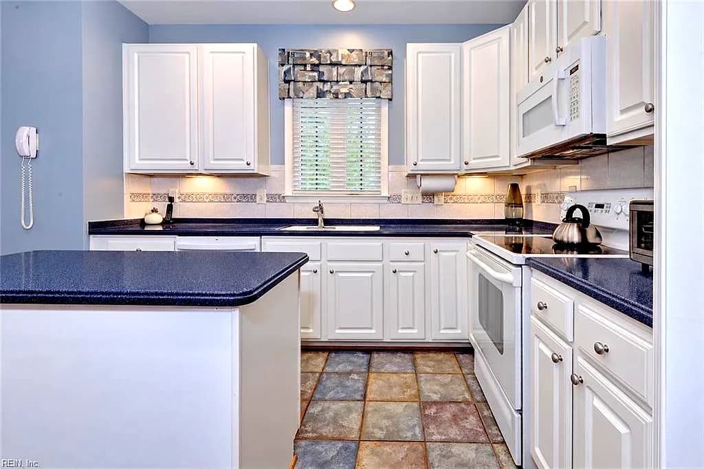 6864 Arthur Hills DR, WILLIAMSBURG VA 23188 - Photo 4