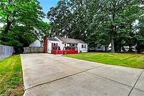 705 Berkshire TER, HAMPTON VA 23666 thumb 3