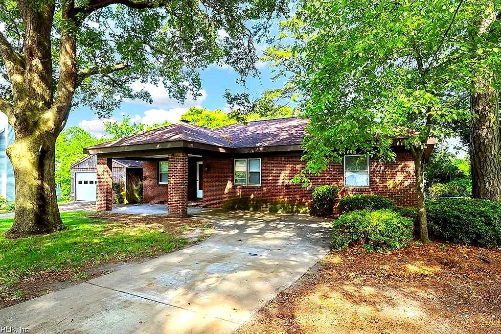 8801 Commodore Overlook DR, NORFOLK VA 23503 - Photo 2