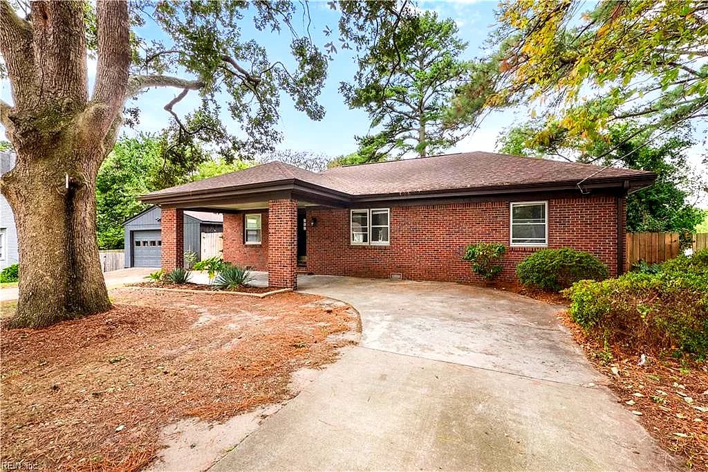 8801 Commodore Overlook DR, NORFOLK VA 23503 - Photo 4