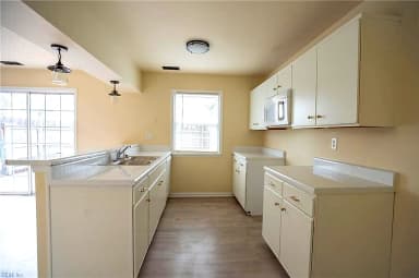 618 Ridge CIR, CHESAPEAKE VA 23320 thumb 8
