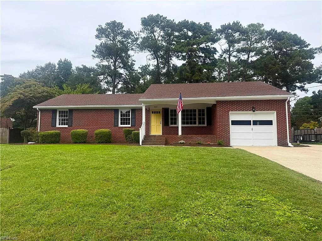 2821 Meadow Wood Dr E DR, CHESAPEAKE VA 23321 - Photo 2