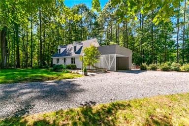 246 Laurel Farms LN, URBANNA VA 23175 thumb 3