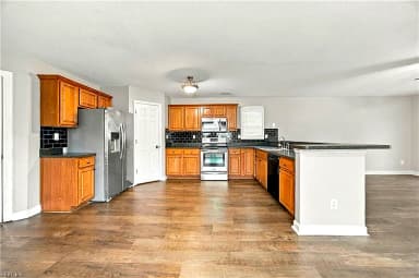 1940 Engle AVE, CHESAPEAKE VA 23320 thumb 10
