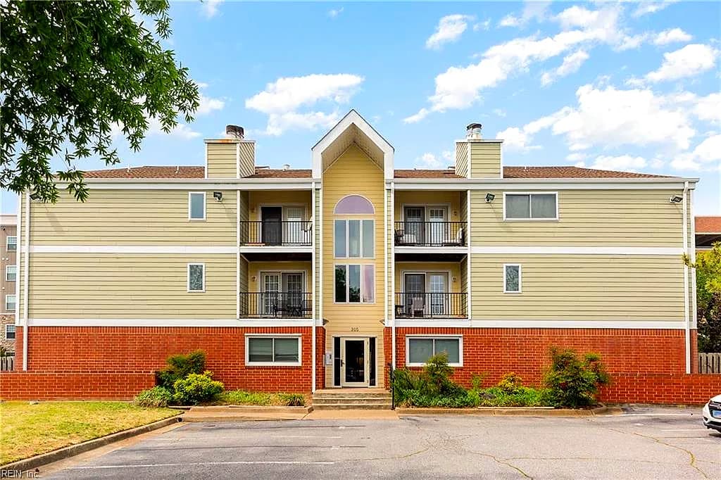 315 24th ST #340, VIRGINIA BEACH VA 23451 - Main photo