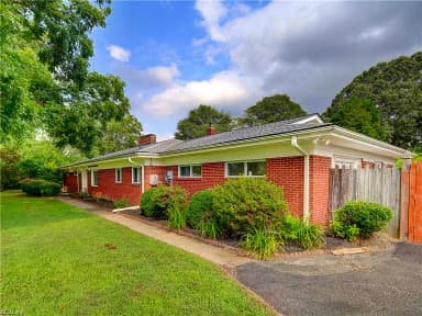 101 Stadium DR, CHESAPEAKE VA 23322 thumb 3