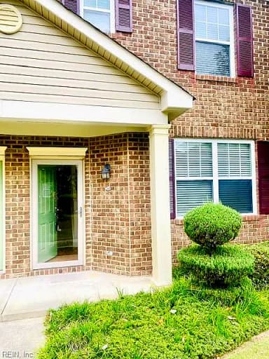 347 Holyoke LN, CHESAPEAKE VA 23320 thumb 3