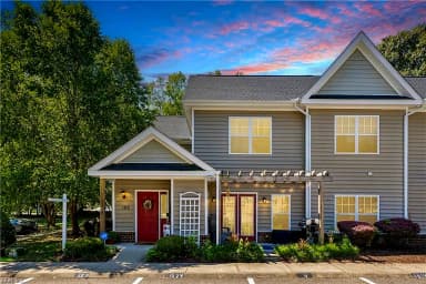 102 Lakeview CV, SMITHFIELD VA 23430 thumb 2