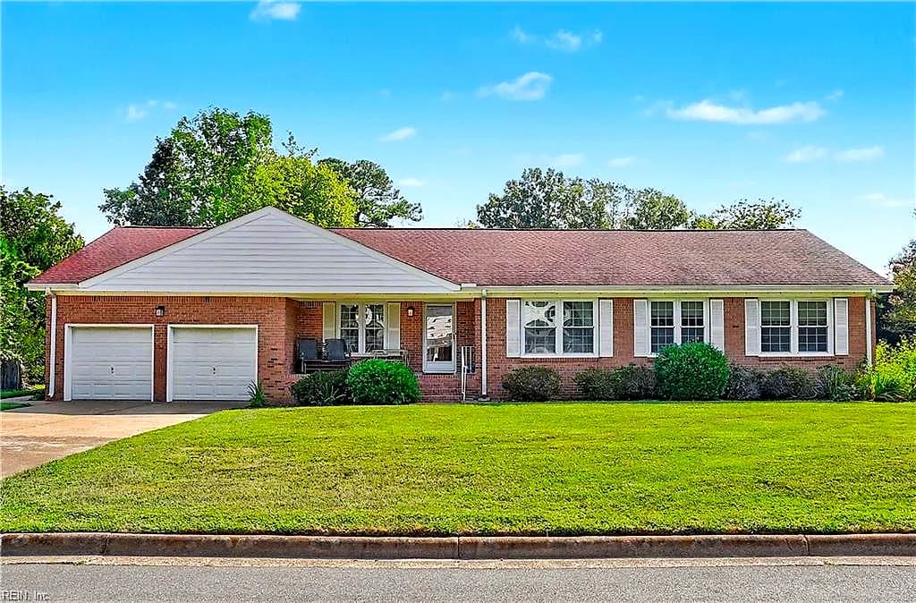 816 Adrian DR, VIRGINIA BEACH VA 23452 - Main photo