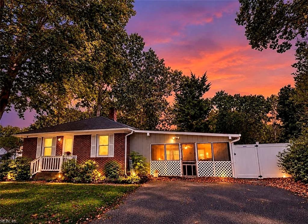 245 Old DR, CHESAPEAKE VA 23322 - Photo 2