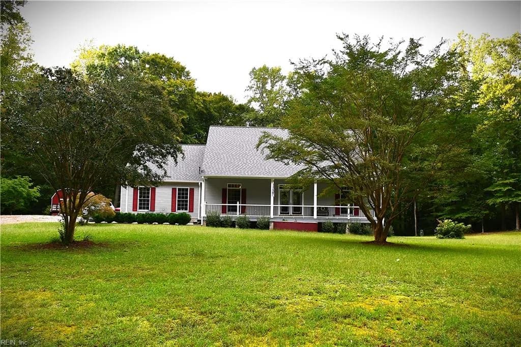 10656 Shelby LN, GLOUCESTER VA 23061 - Main photo