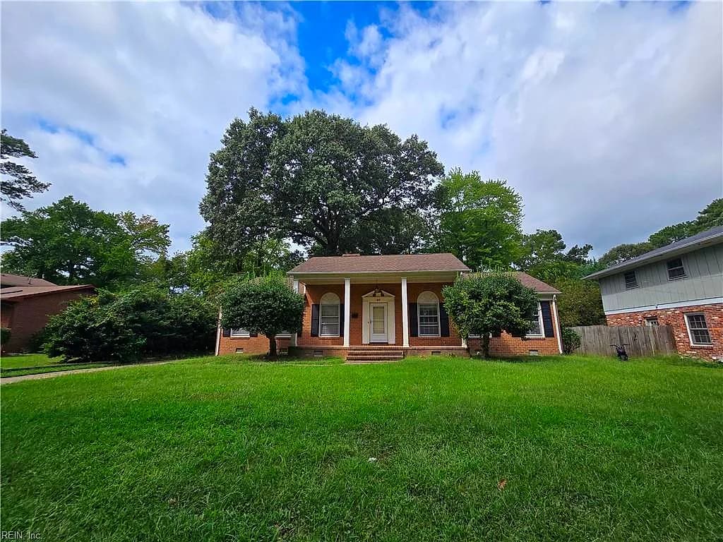 49 Peters LN, NEWPORT NEWS VA 23606 - Main photo