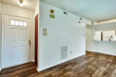 513 Pier CT, VIRGINIA BEACH VA 23462 thumb 3