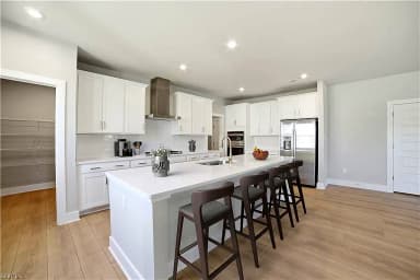 1405 Wharf Hill DR, SMITHFIELD VA 23430 thumb 4