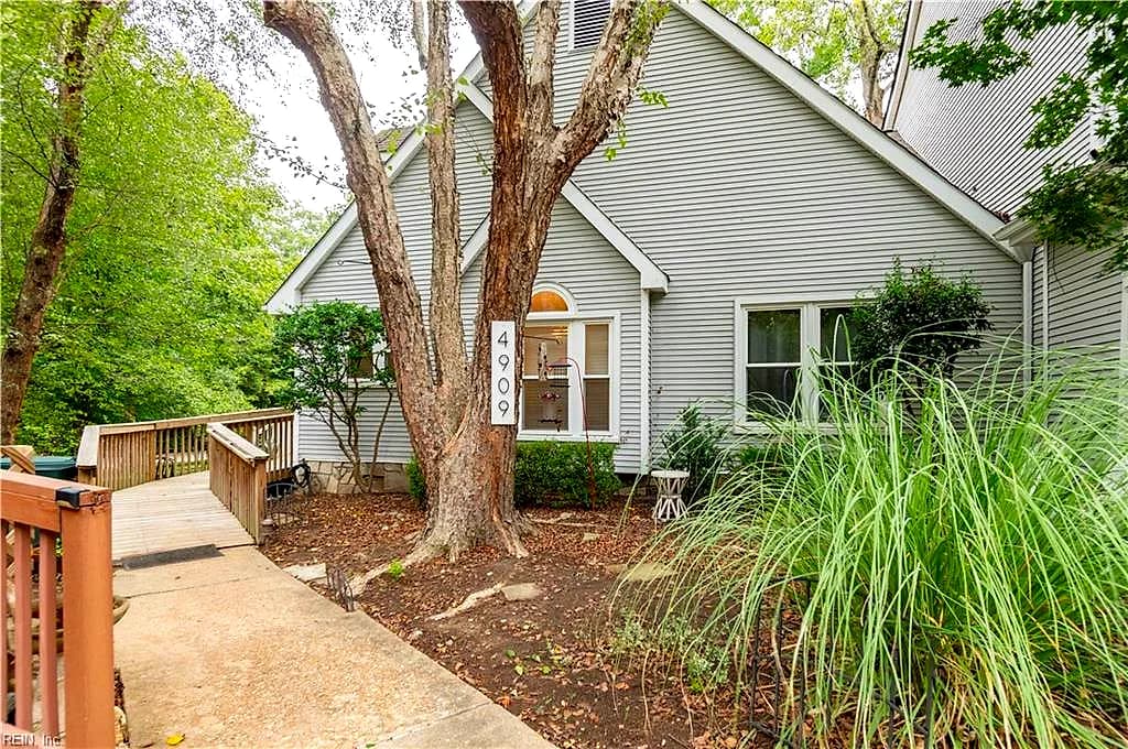 4909 Abbotsford MEWS, WILLIAMSBURG VA 23188 - Photo 3