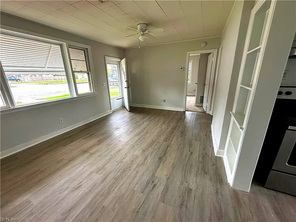 2416 Seaview Ave AVE #B, VIRGINIA BEACH VA 23455 - Photo 4