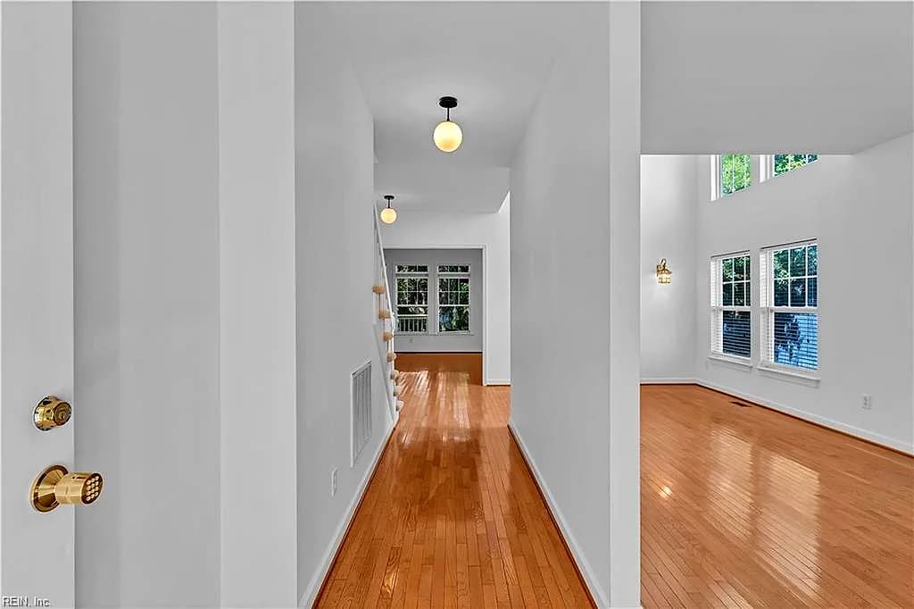 949 Oakland AVE, VIRGINIA BEACH VA 23454 - Photo 4