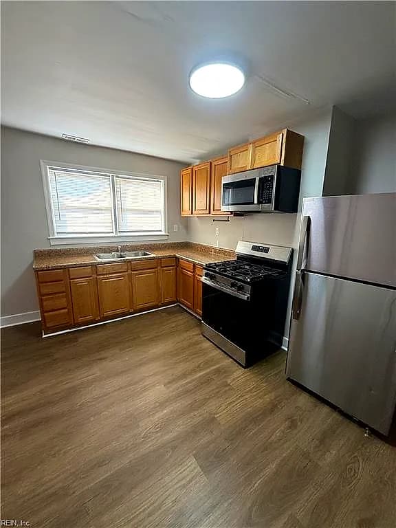 180 W Balview AVE, NORFOLK VA 23503 - Photo 5