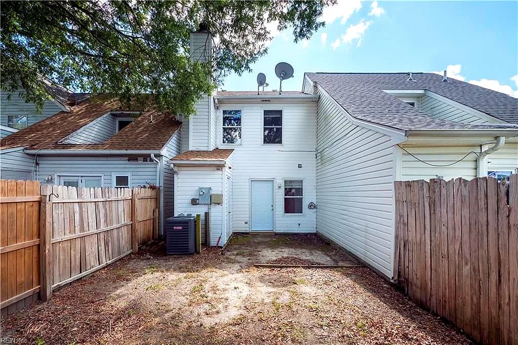 3872 Buchanan DR, VIRGINIA BEACH VA 23453 - Photo 4