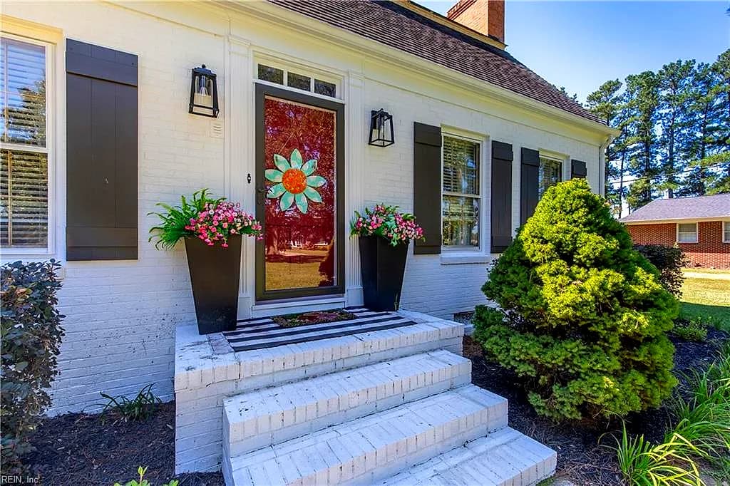 22242 Ball Park RD, NEWSOMS VA 23874 - Photo 3