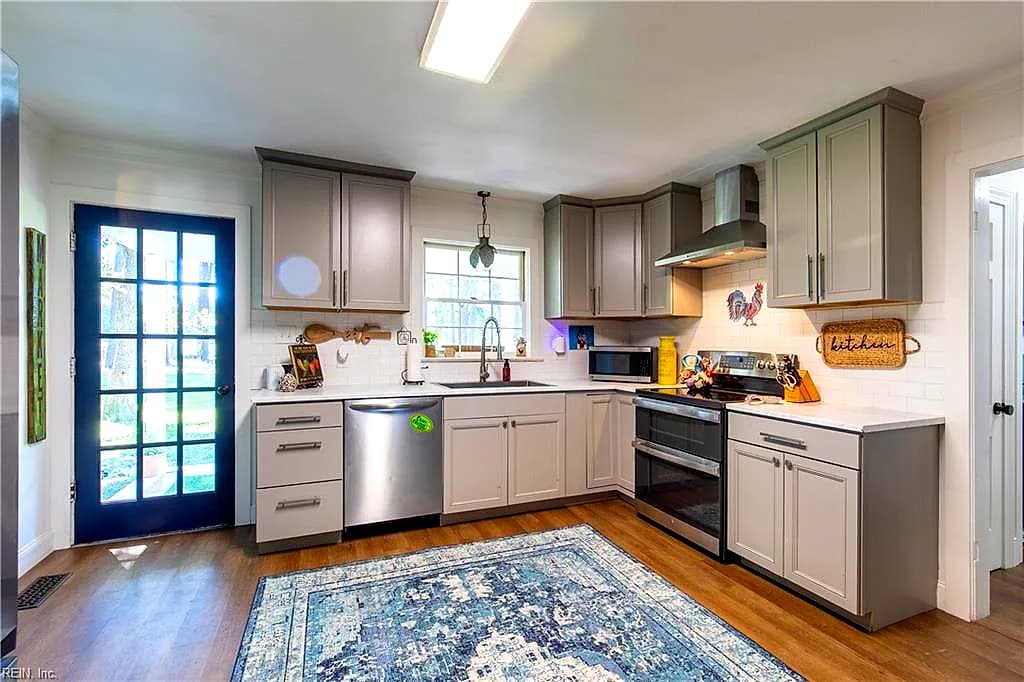 22242 Ball Park RD, NEWSOMS VA 23874 - Photo 4
