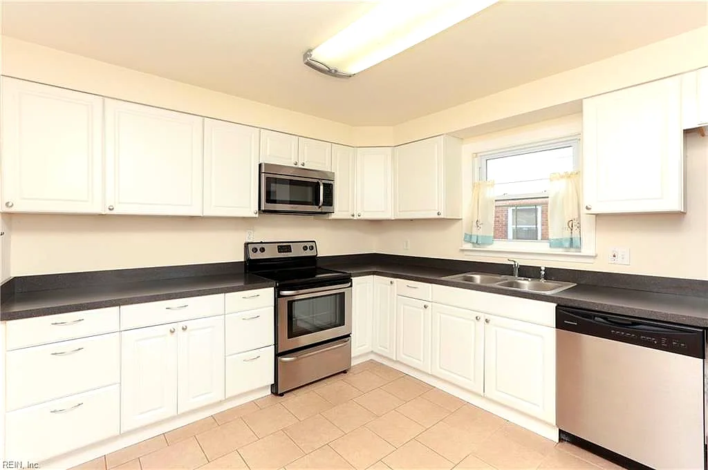 7812 Restmere RD, NORFOLK VA 23505 - Photo 3