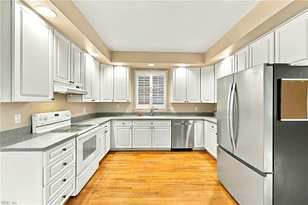 1342 Stockley GDNS, NORFOLK VA 23517 - Photo 5
