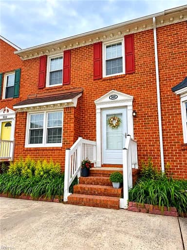 300 San Roman DR, CHESAPEAKE VA 23322 thumb 3