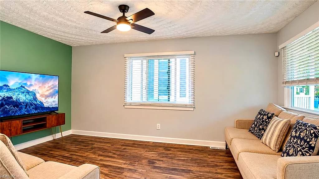 1225 Jackson AVE, CHESAPEAKE VA 23324 - Photo 4