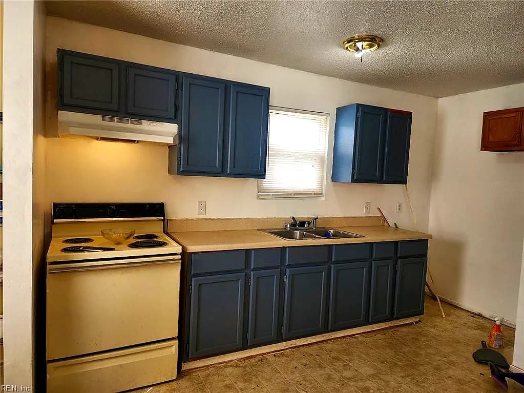 1534 W 40th ST, NORFOLK VA 23508 - Photo 3
