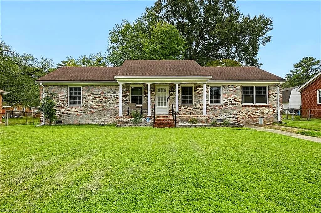4821 Orleans DR, PORTSMOUTH VA 23703 - Main photo