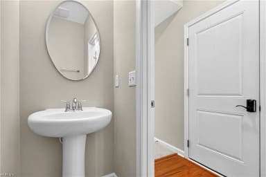 501 Alexia LN, YORKTOWN VA 23690 thumb 8