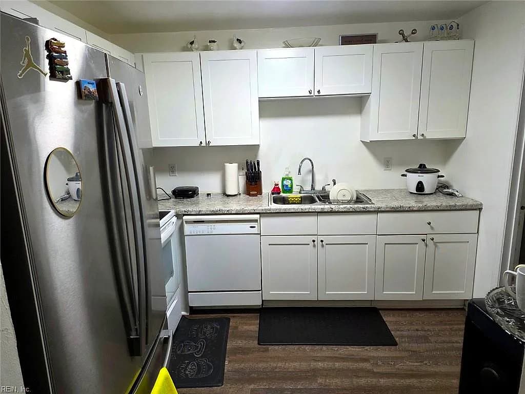399 Deputy LN #F, NEWPORT NEWS VA 23608 - Photo 5