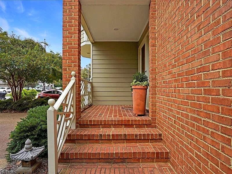 203 78th ST #B, VIRGINIA BEACH VA 23451 - Photo 3