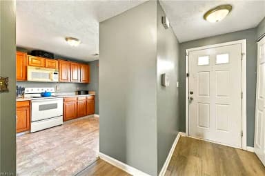 49 Lucinda CT, HAMPTON VA 23666 thumb 6