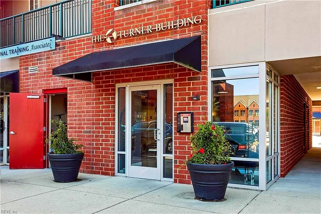 230 Nat Turner BLVD S #2002, NEWPORT NEWS VA 23606 - Photo 2