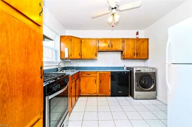 301 Dover RD, HAMPTON VA 23666 thumb 4