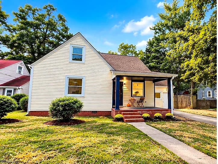 110 Hull ST, NEWPORT NEWS VA 23601 - Photo 2