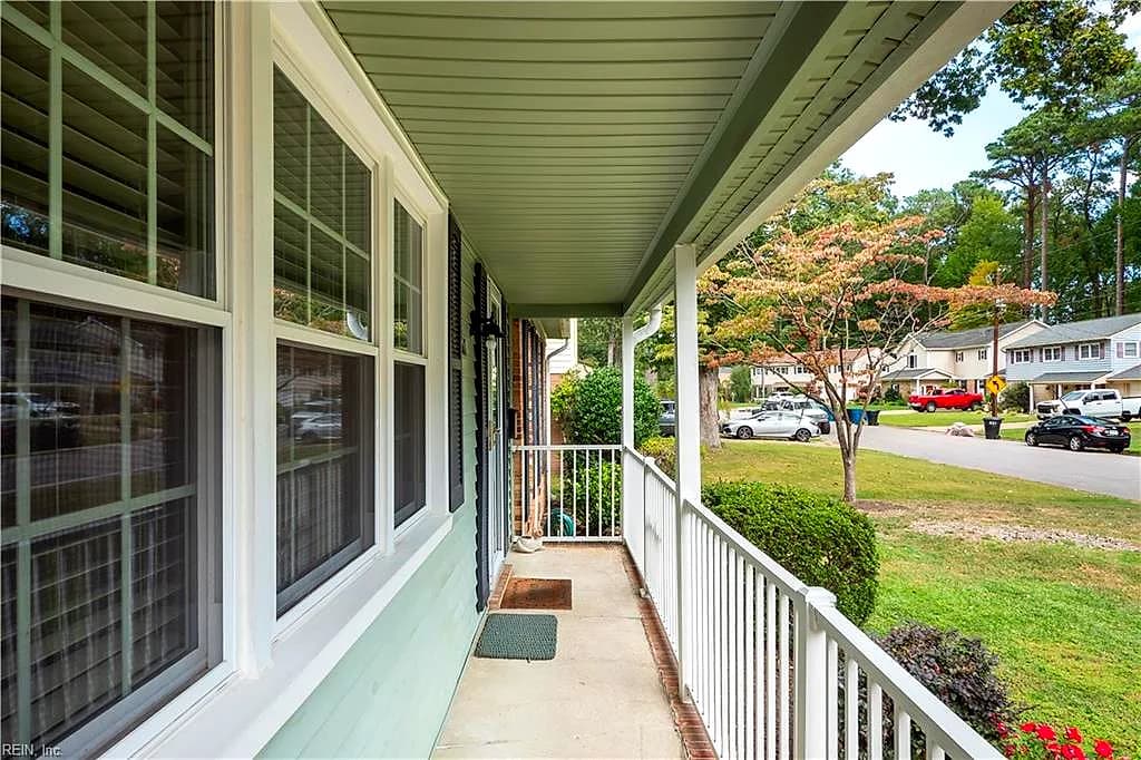 617 Mango DR, VIRGINIA BEACH VA 23452 - Photo 4