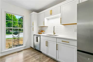 682 Village Green PW, NEWPORT NEWS VA 23602 thumb 12