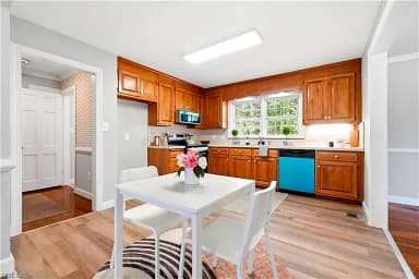 218 Crittenden LN, NEWPORT NEWS VA 23606 thumb 8